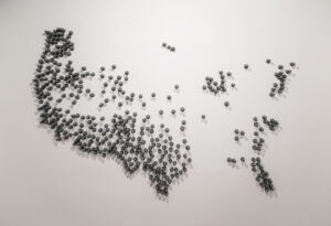 Lester Rodríguez b. 1984, Honduras Masa, 2017 423 chess pawns Dimensions variable