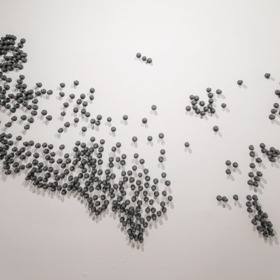 Lester Rodríguez b. 1984, Honduras Masa, 2017 423 chess pawns Dimensions variable