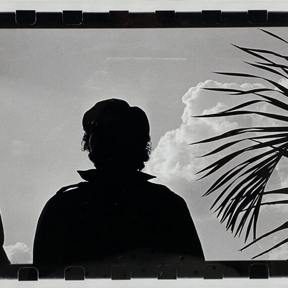 José Ángel Toirac b. 1966, Guantánamo, Cuba; lives in Havana, Cuba Con permiso de la historia, 1996 C-prints, in 10 parts