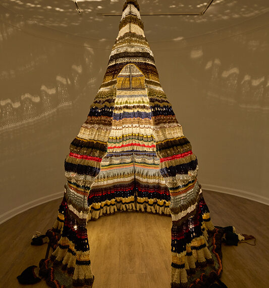 Liz Quispe Cárdenas b. 1991, Peru Yuyay, 2024–25 Crochet weaving, yarn, fabric strips, ropes, galvanized and copper wires, and internal metal structure